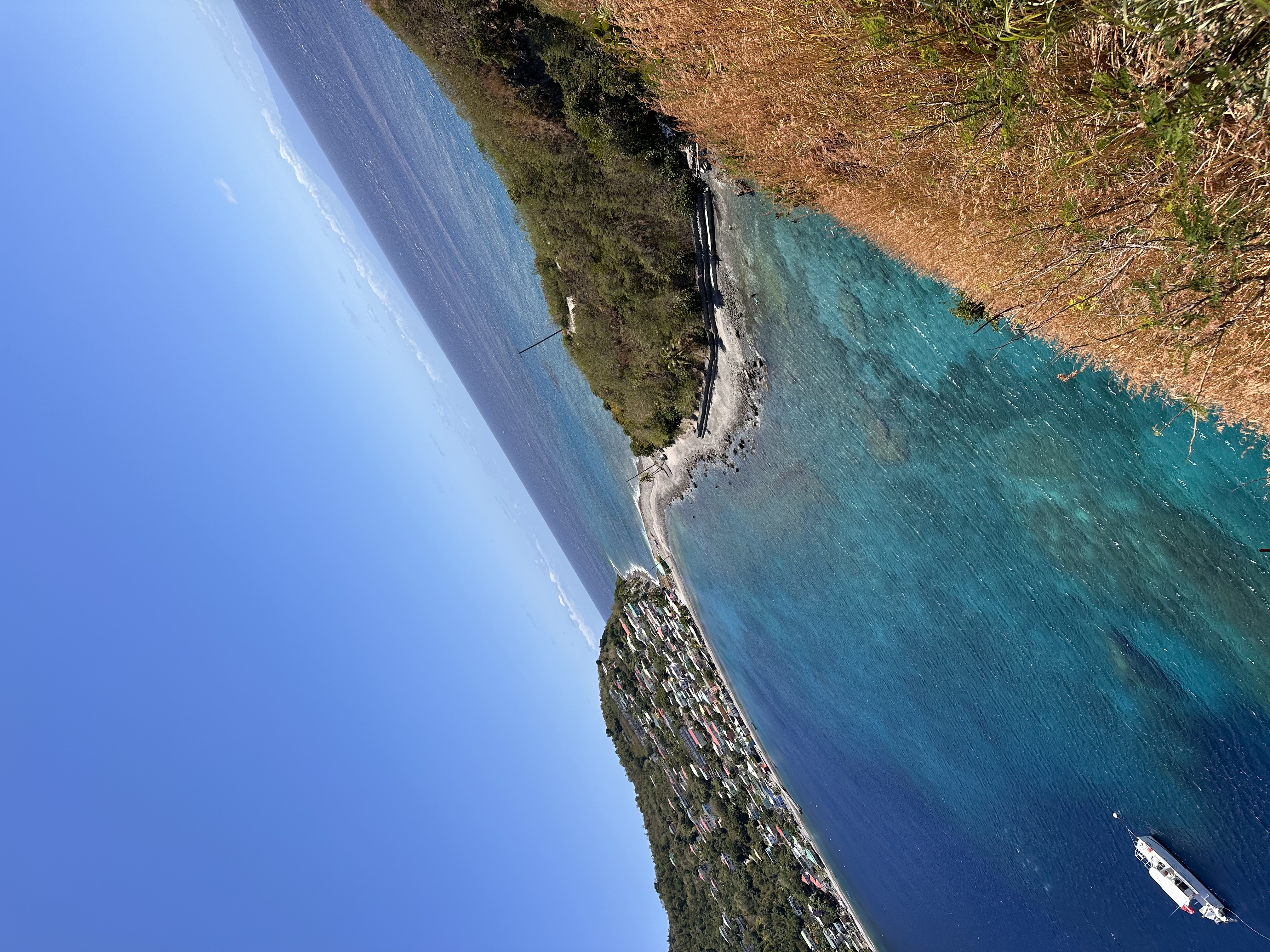 Photo of Scottshead, Dominica by Shernzz